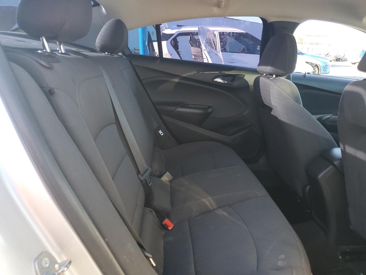 2018 Chevrolet Cruze - Image 10