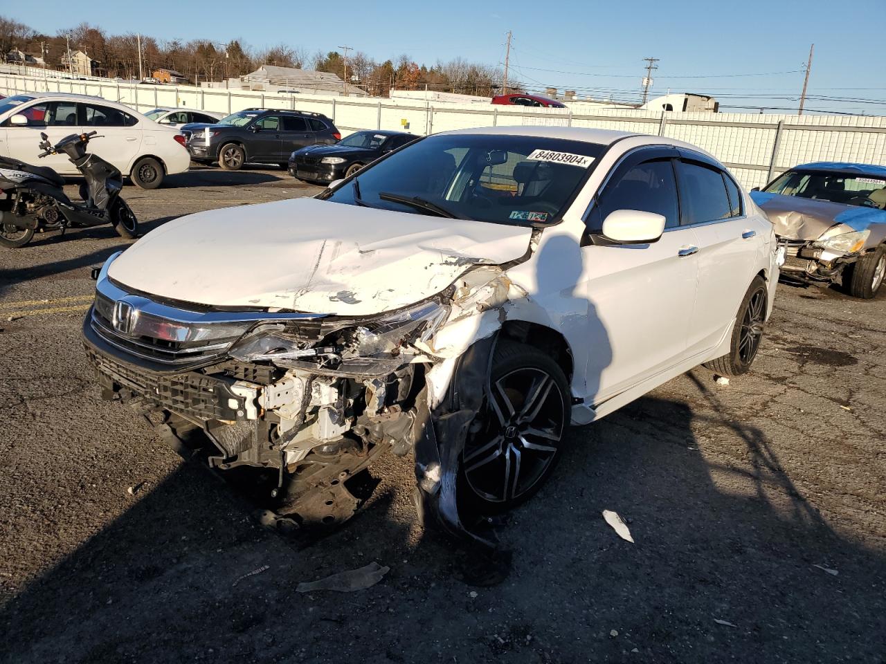 VIN 1HGCR2F5XGA019677 2016 HONDA ACCORD no.1