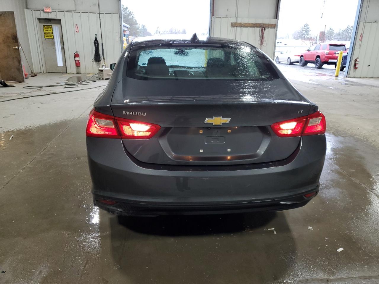 VIN 1G1ZD5ST6JF240676 2018 CHEVROLET MALIBU no.6