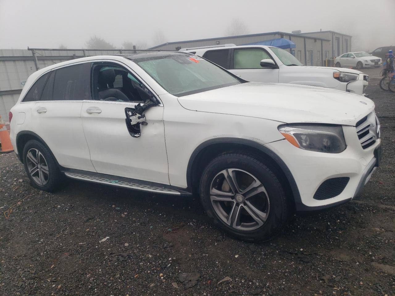 2016 Mercedes-Benz GLC - Image 4