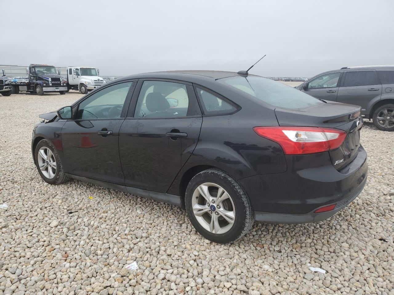 VIN 1FADP3F22DL354958 2013 FORD FOCUS no.2