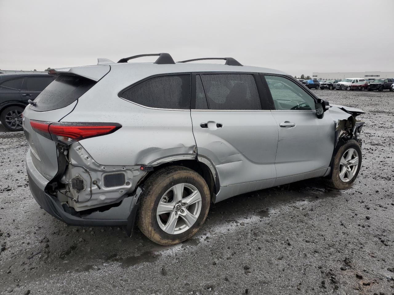 2020 Toyota Highlander - Image 3