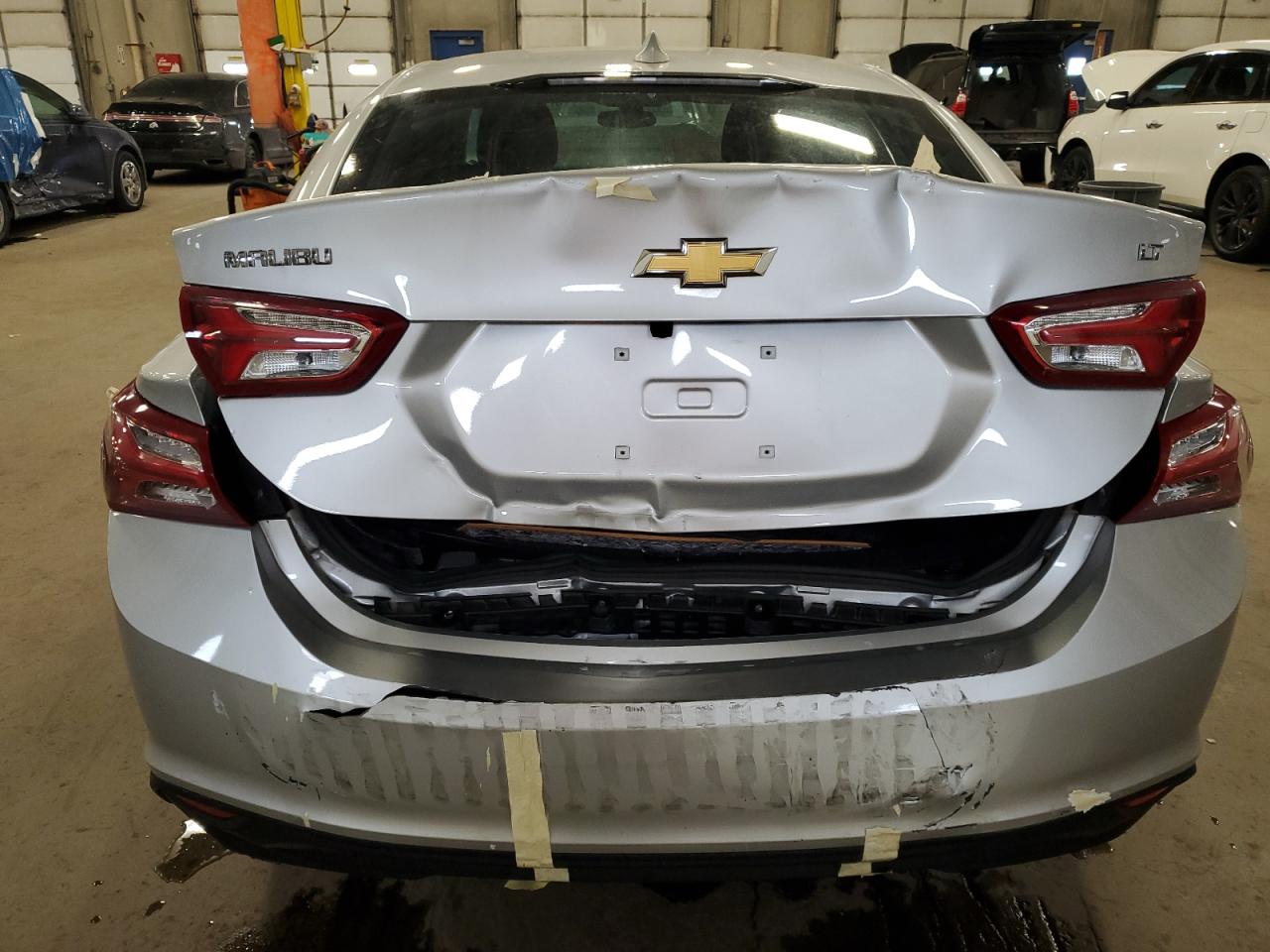 2022 Chevrolet Malibu - Image 6