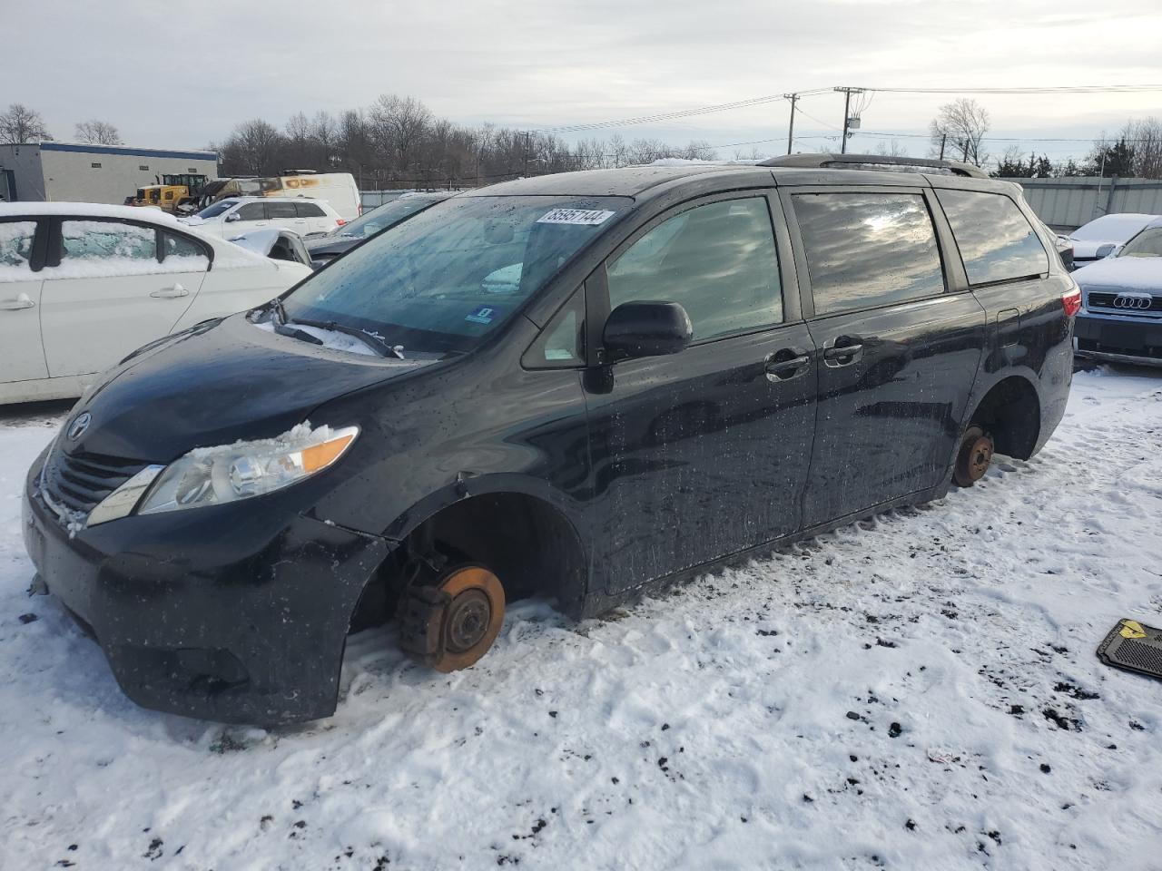 2016 Toyota Sienna - Image 1