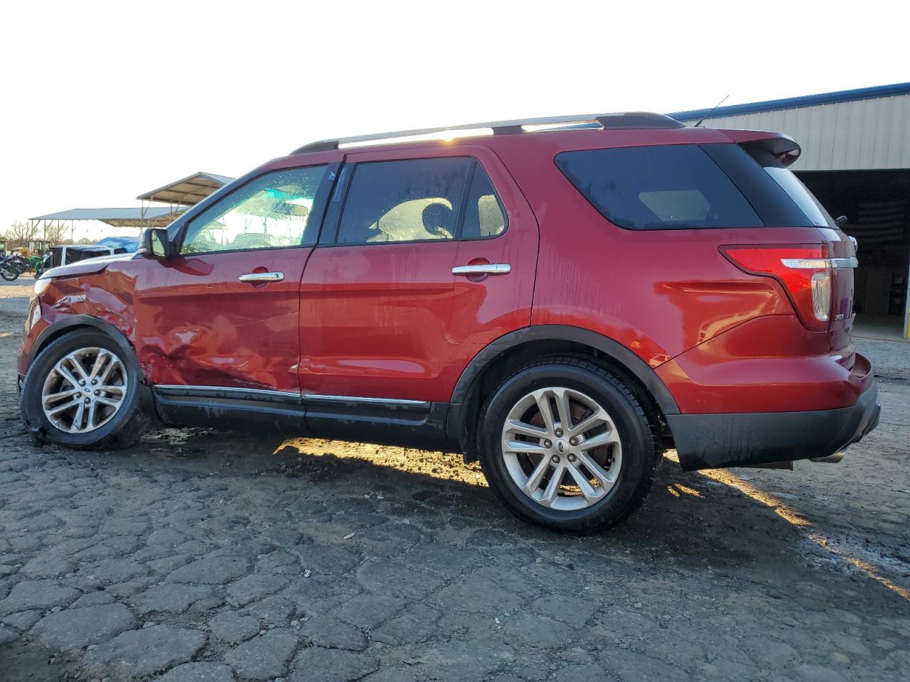 2015 Ford Explorer - Image 2