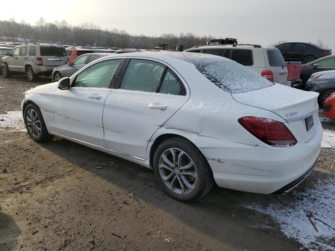 VIN 55SWF4KB9FU071446 2015 MERCEDES-BENZ C-CLASS no.2