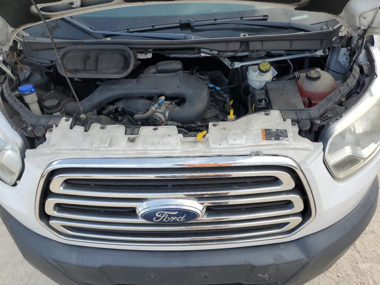 2017 Ford Transit - Image 12