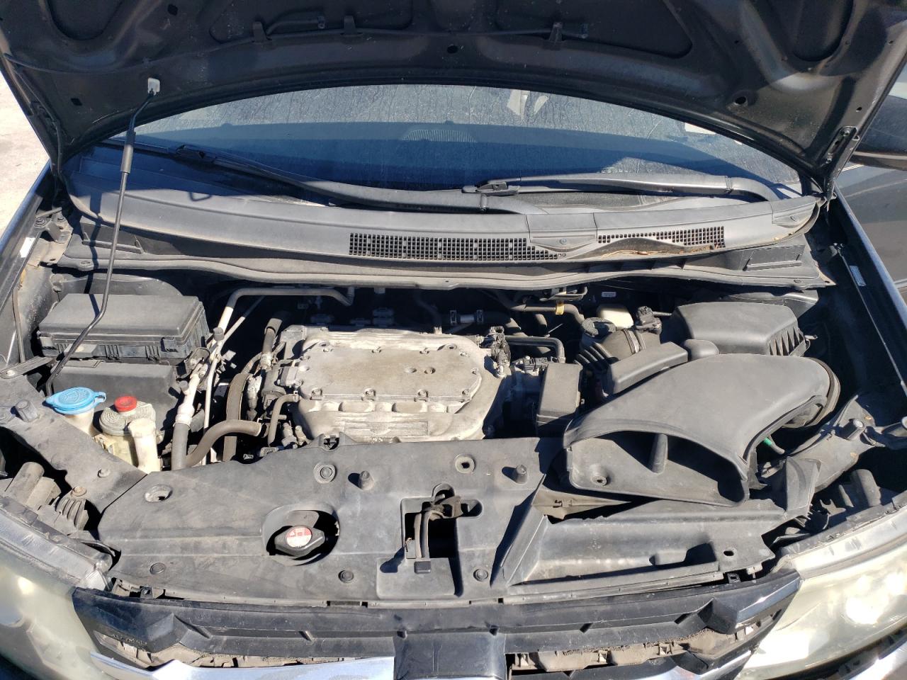 2015 Honda Odyssey - Image 14