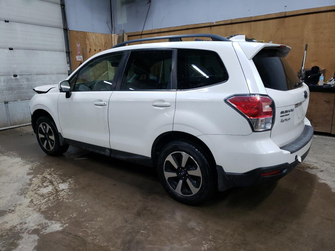 VIN JF2SJAGCXJH509464 2018 SUBARU FORESTER no.2