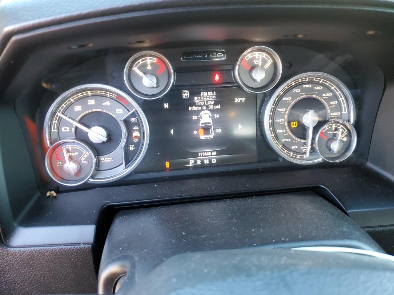 2015 RAM 1500 - Image 9