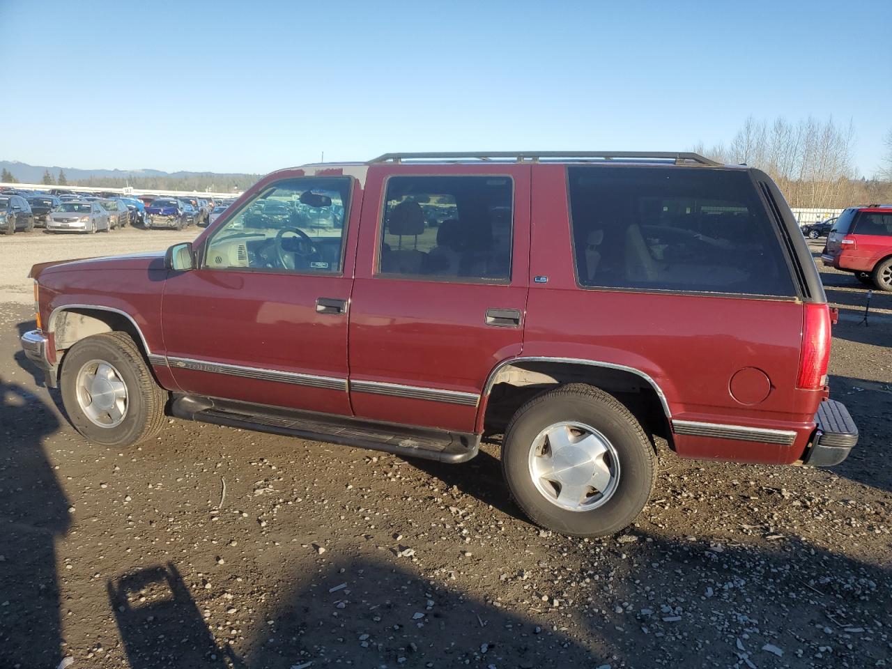 1998 Chevrolet Tahoe - Image 2