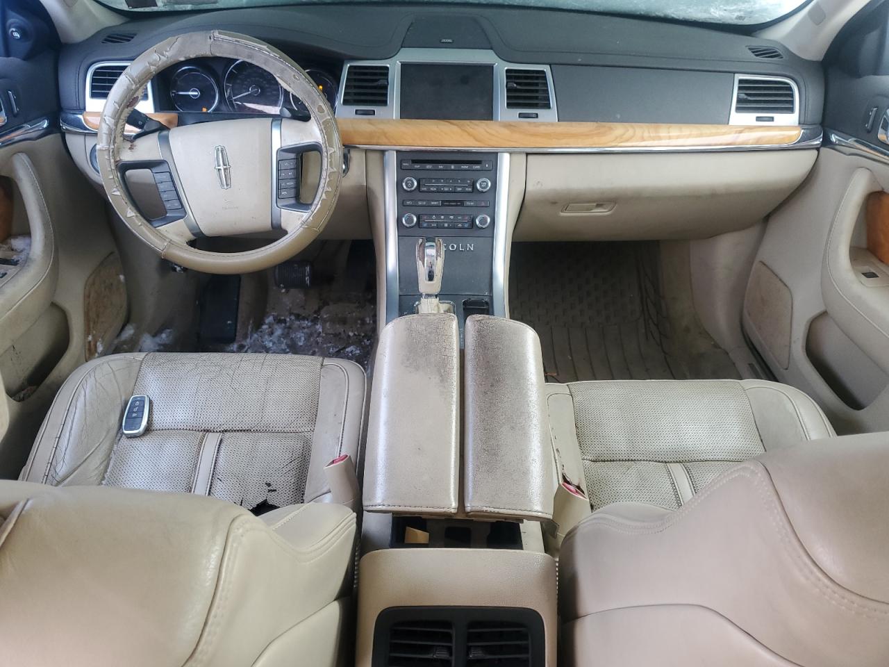 2011 Lincoln MKS - Image 8