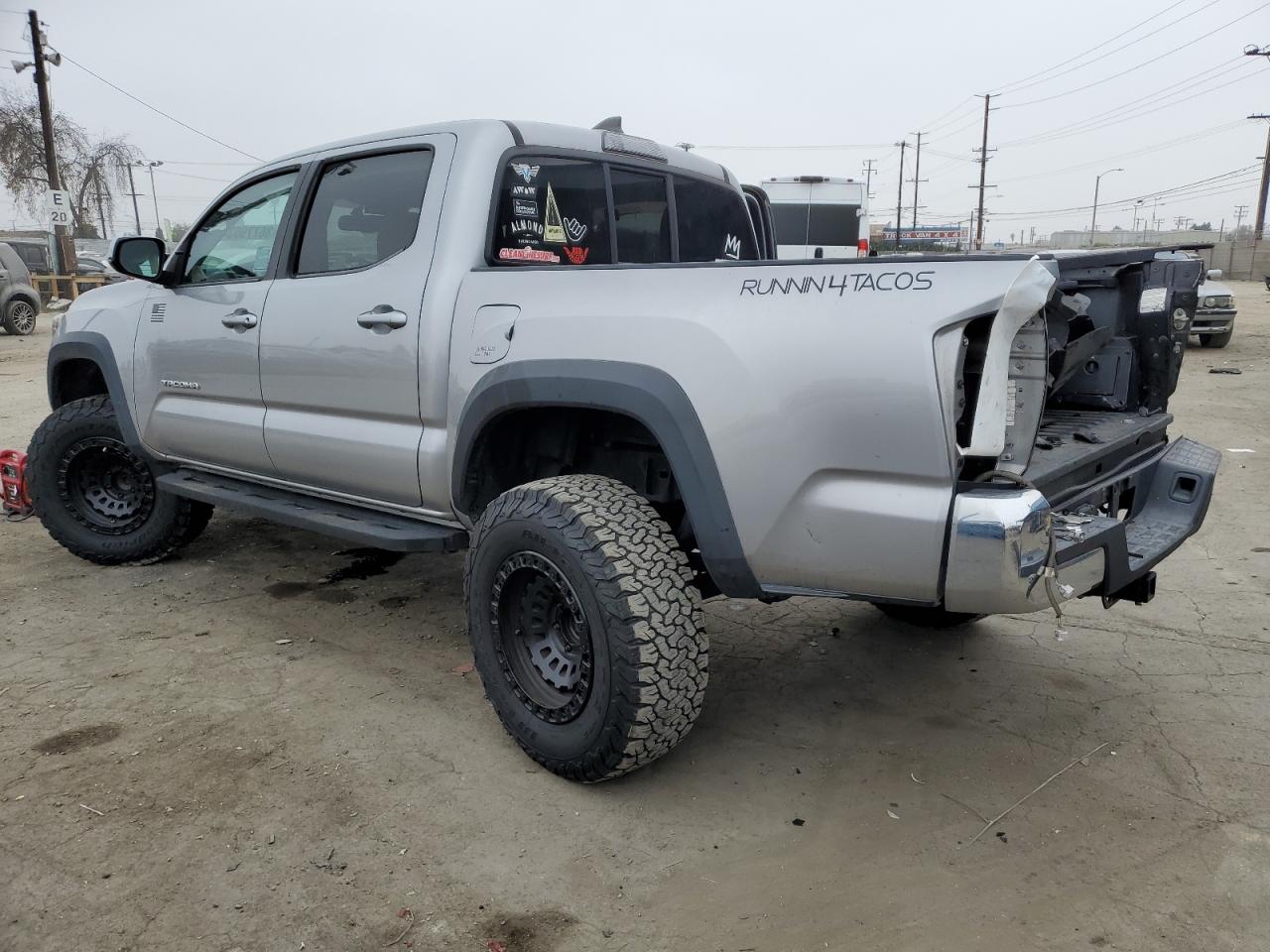 2016 Toyota Tacoma - Image 2