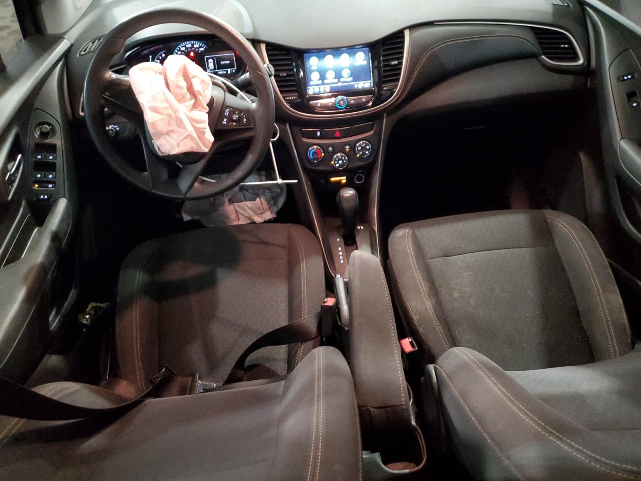 CHEVROLET TRAX 2018 VIN 3GNCJNSB9JL289106 photo 8