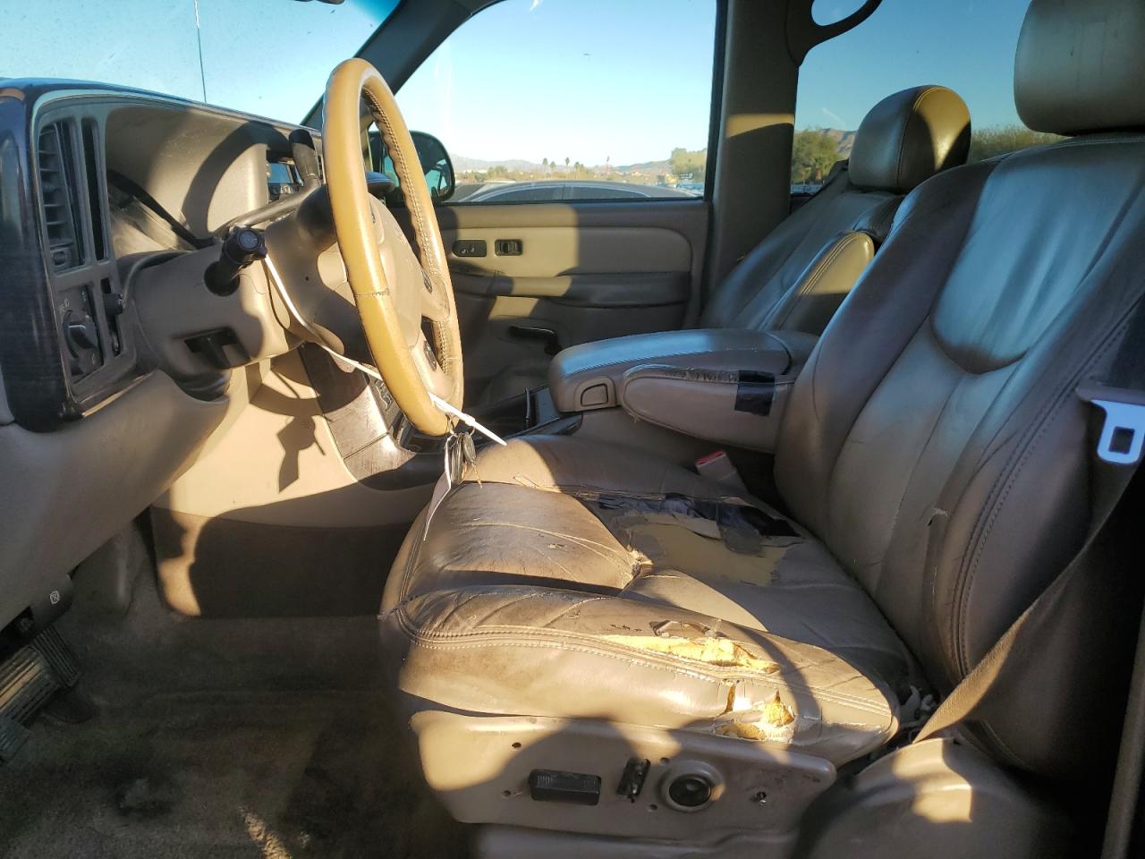 2003 GMC Yukon Denali VIN: 1GKEK63U73J172336 Lot: 85758224