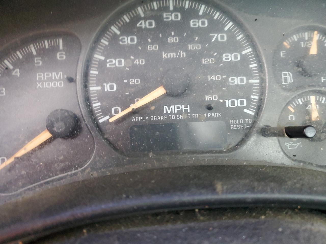 2002 Chevrolet Silverado - Image 9