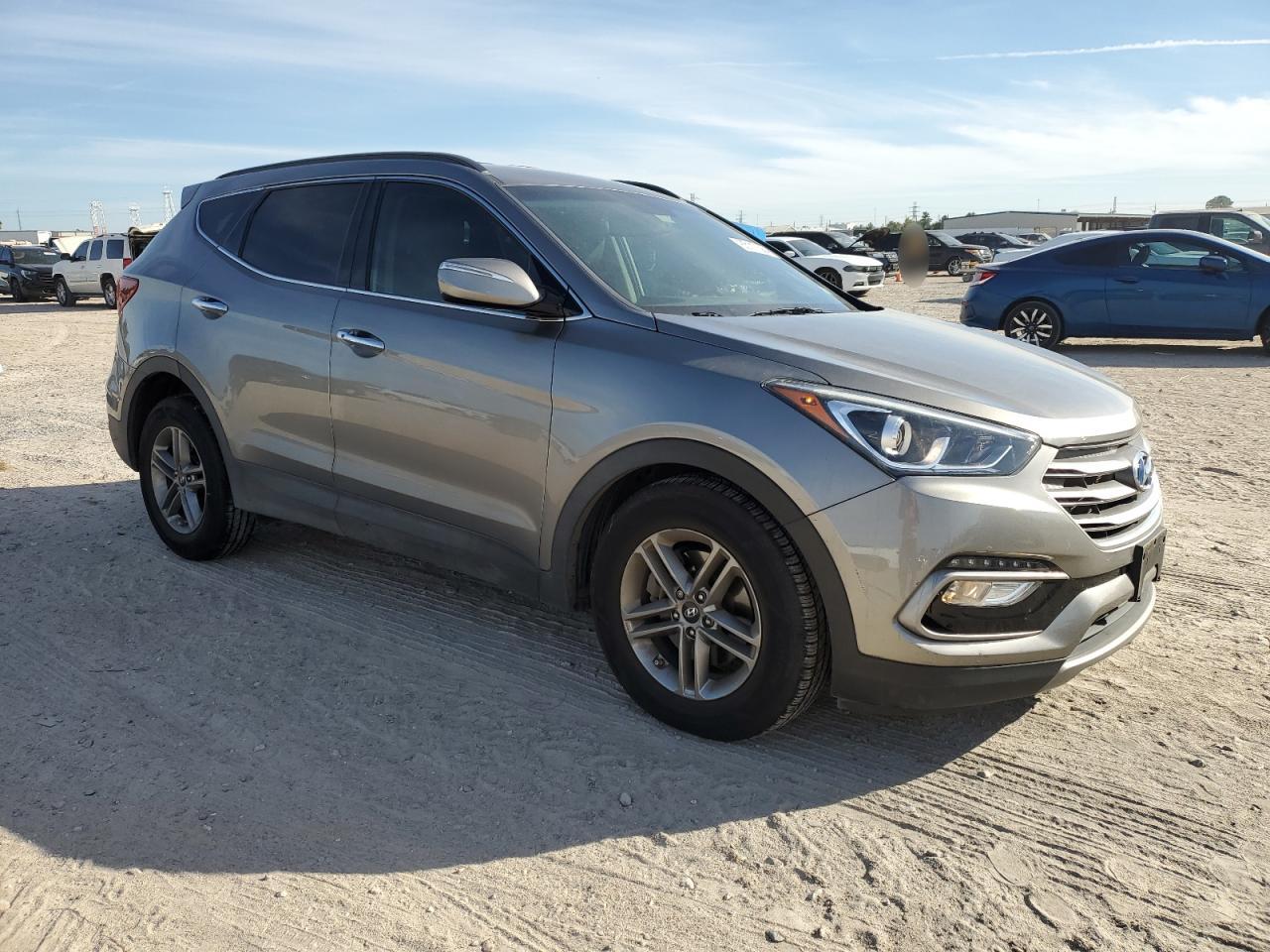 VIN 5NMZU3LB8HH042809 2017 HYUNDAI SANTA FE no.4