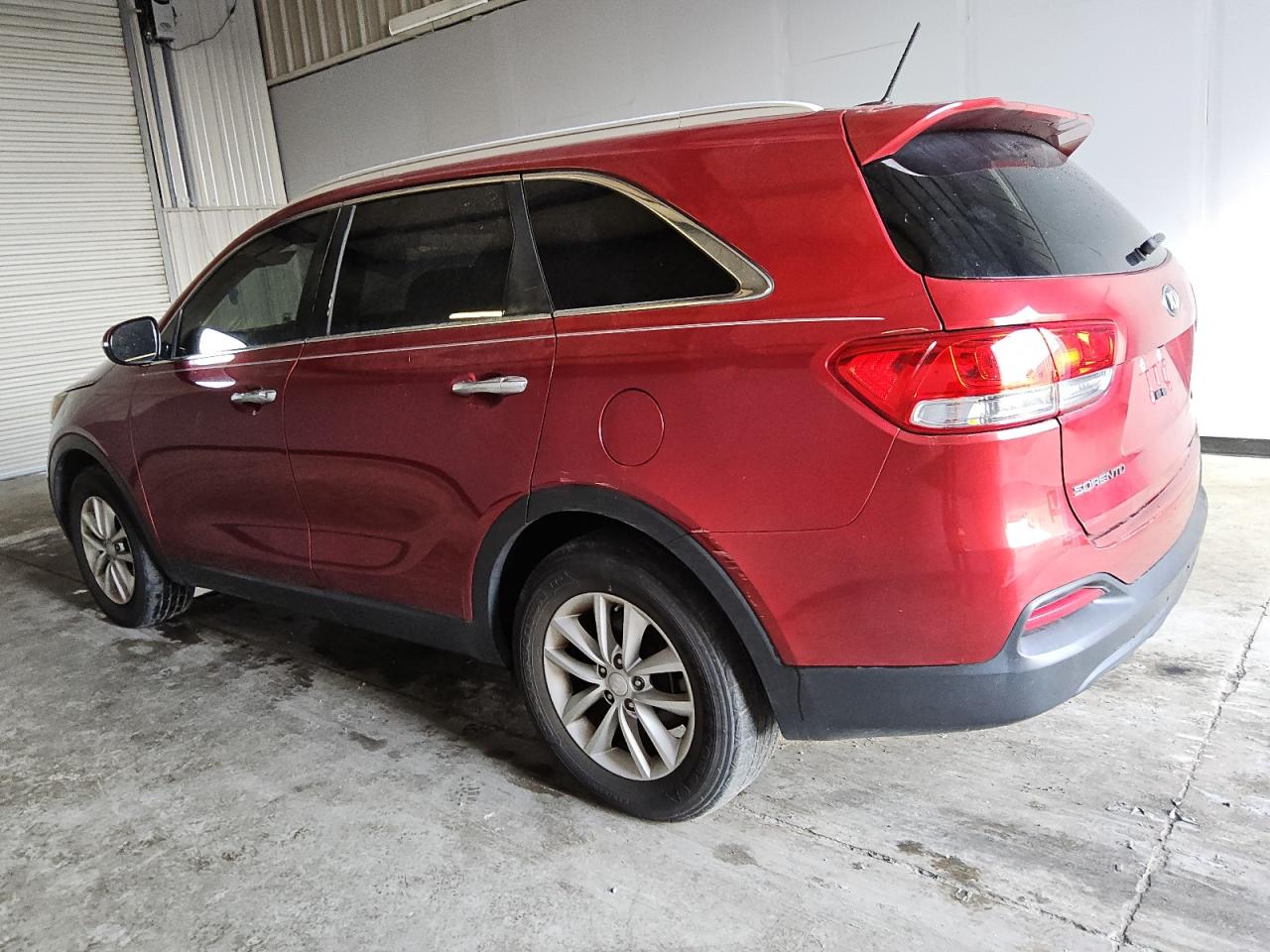 VIN 5XYPG4A38HG273364 2017 KIA SORENTO no.2