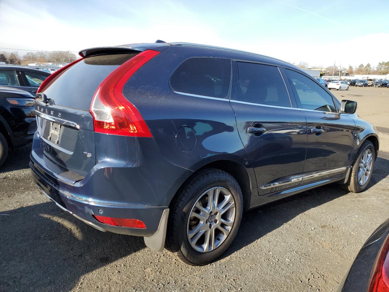 VIN YV440MDK9F2740337 2015 VOLVO XC60 no.3