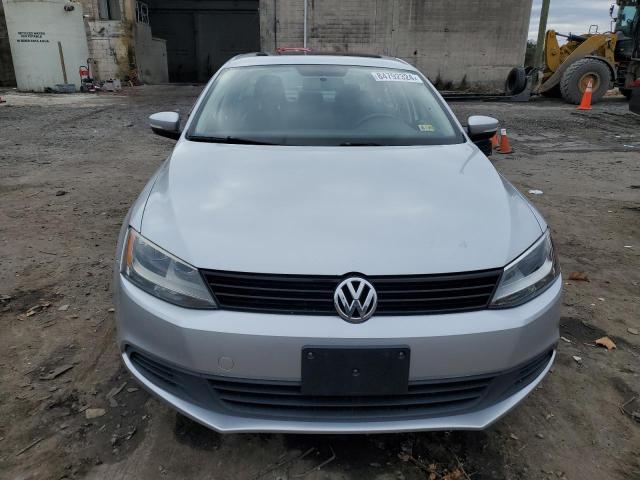 Sedans VOLKSWAGEN JETTA 2012 Silver