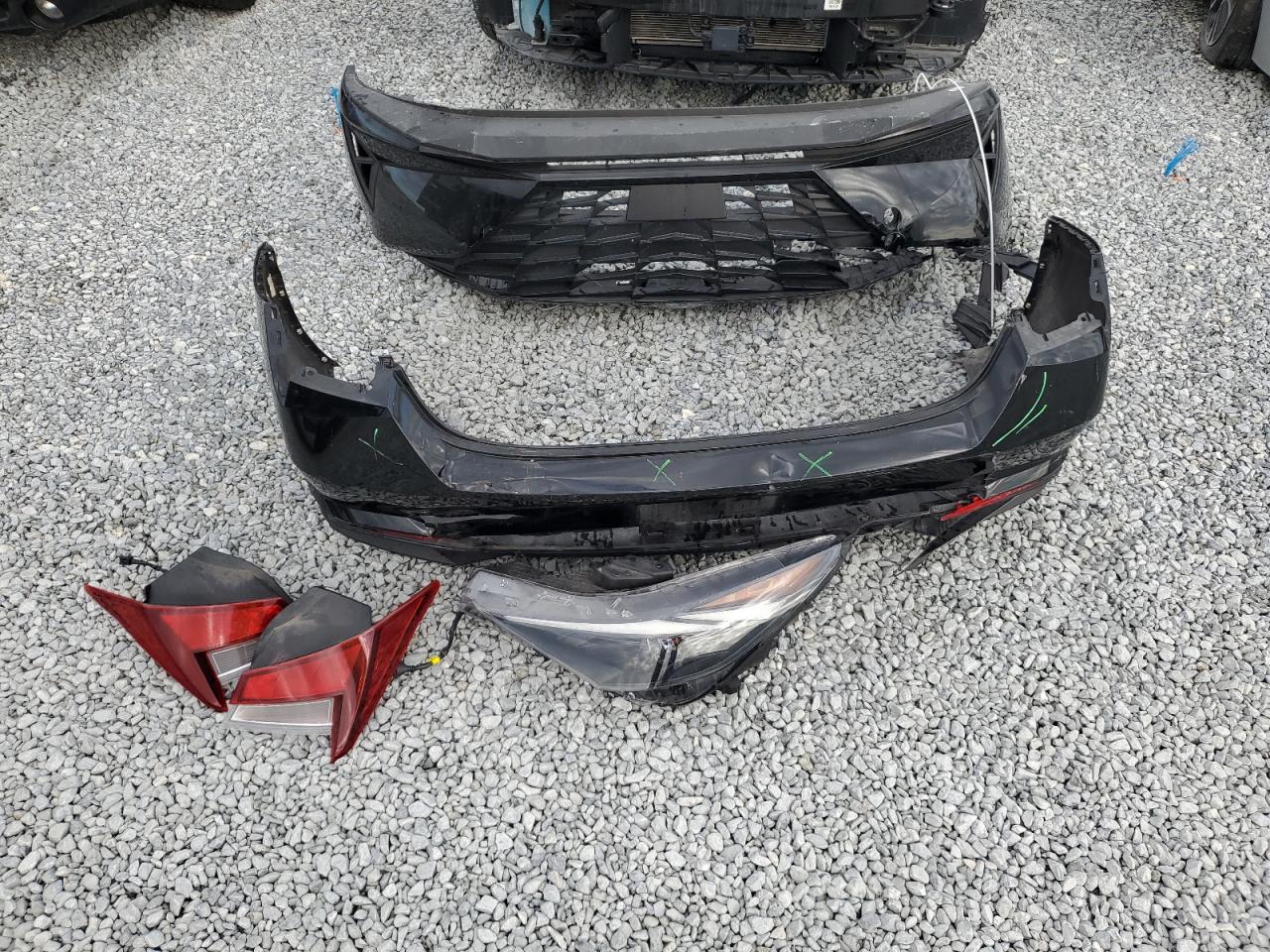 2023 Hyundai Elantra - Image 12