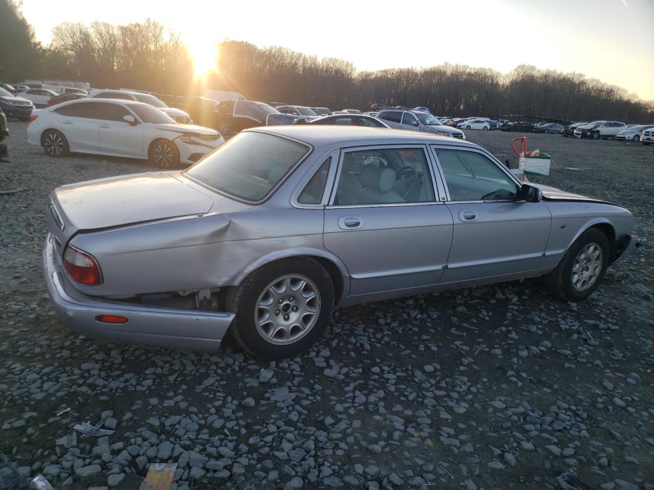 2002 Jaguar XJ - Image 3