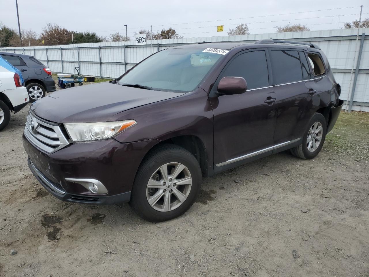 VIN 5TDBK3EH1DS218132 2013 TOYOTA HIGHLANDER no.1