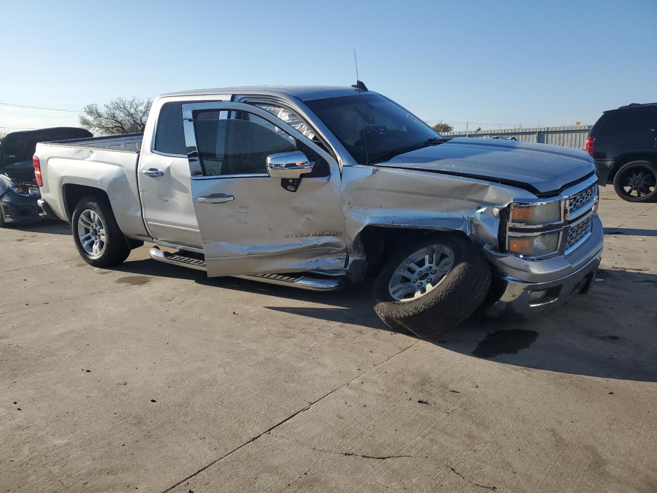 2015 Chevrolet Silverado - Image 4