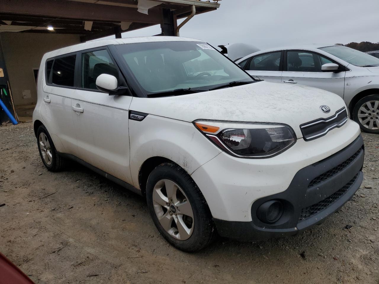 VIN KNDJN2A27H7446392 2017 KIA SOUL no.4