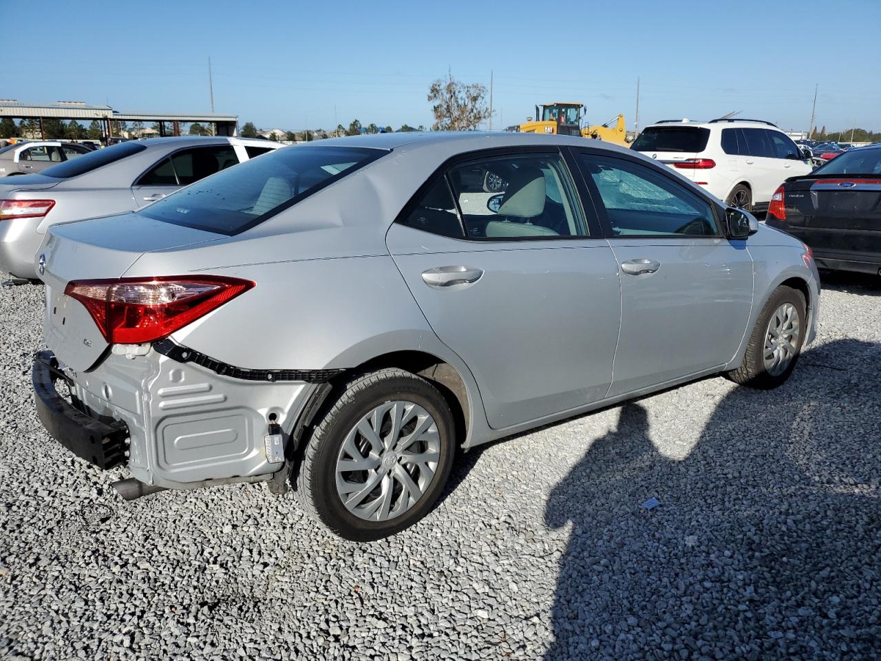 VIN 2T1BURHE7JC996874 2018 TOYOTA COROLLA no.3