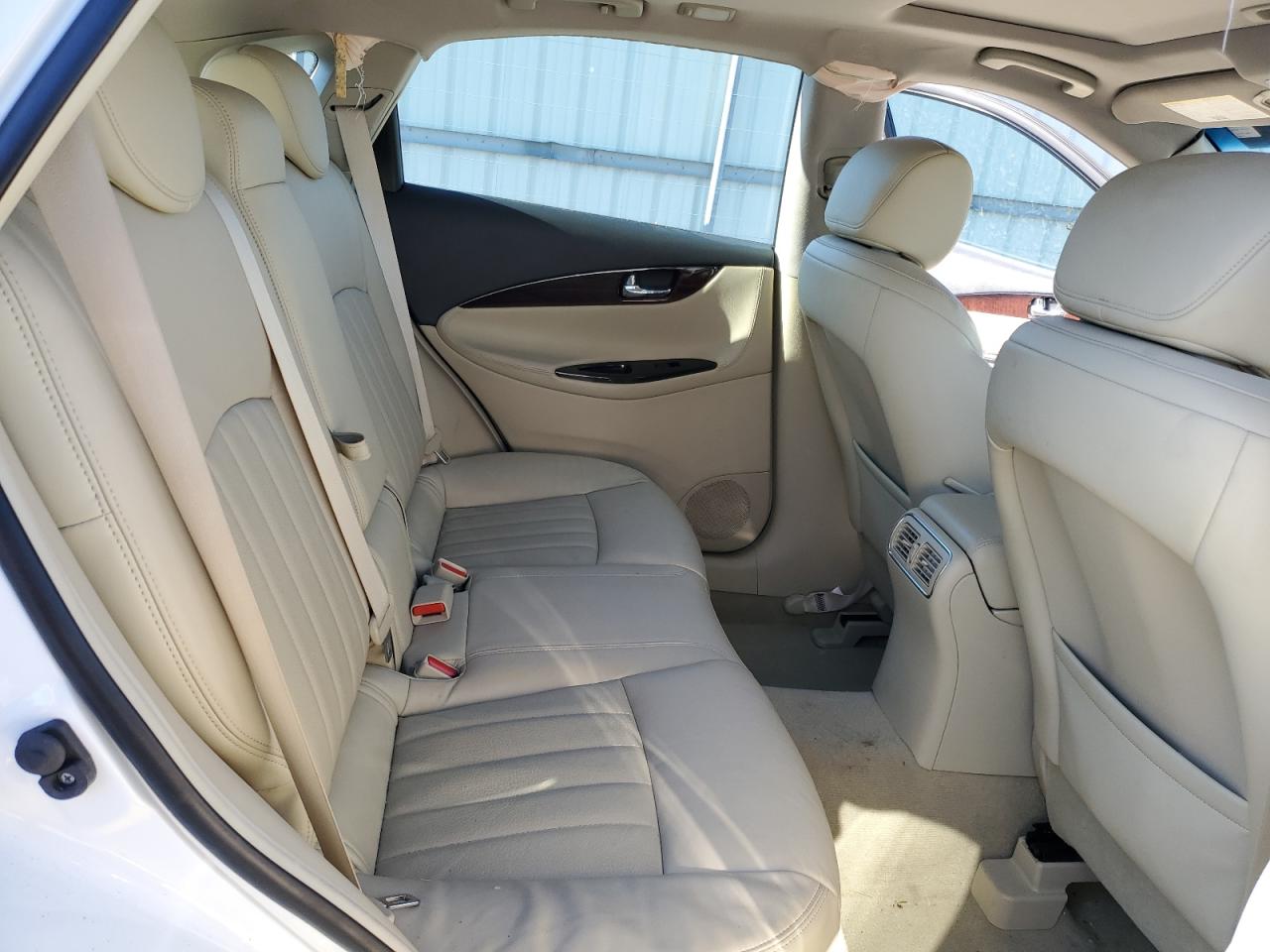 2016 Infiniti QX50 - Image 11