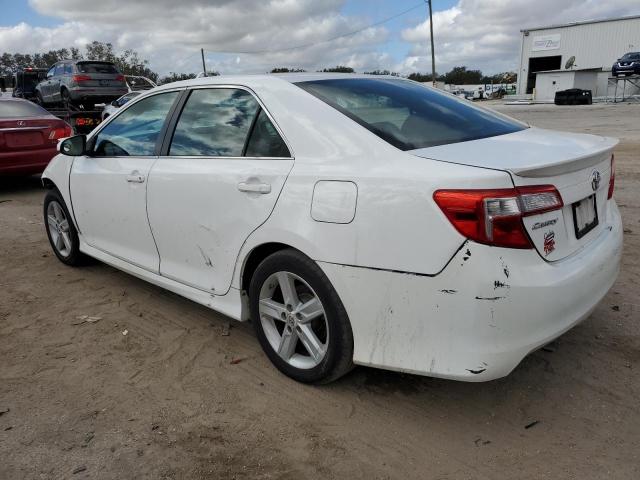  TOYOTA CAMRY 2013 Белы