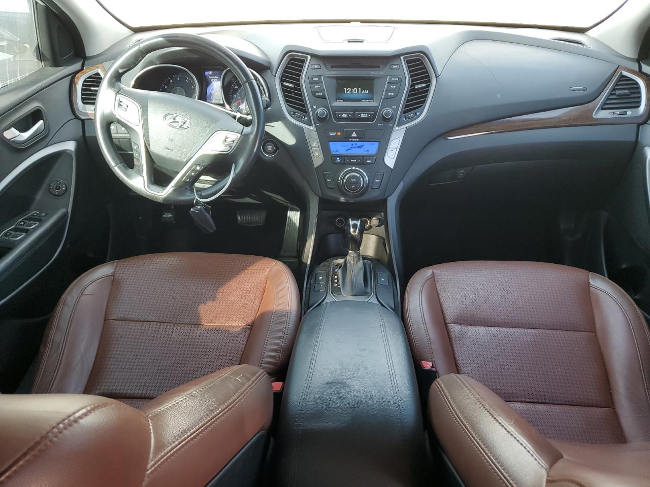 2014 Hyundai Santa Fe - Image 8