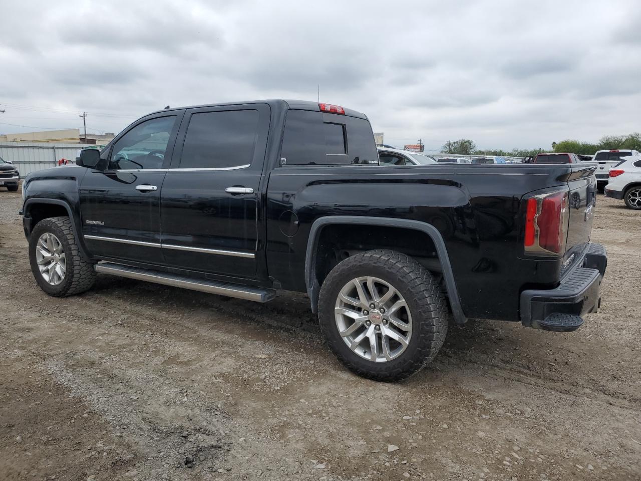 2016 GMC Sierra - Image 2