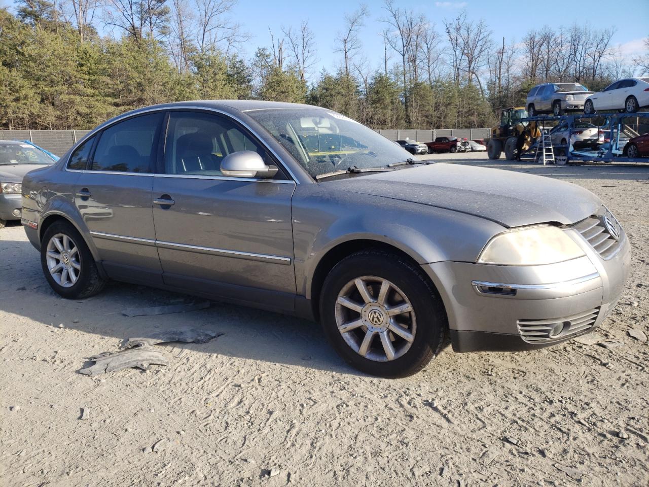 2004 Volkswagen Passat - Image 4