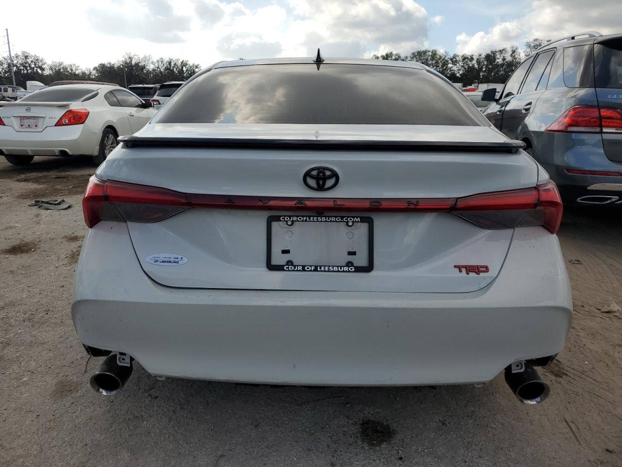 2021 Toyota Avalon - Image 6
