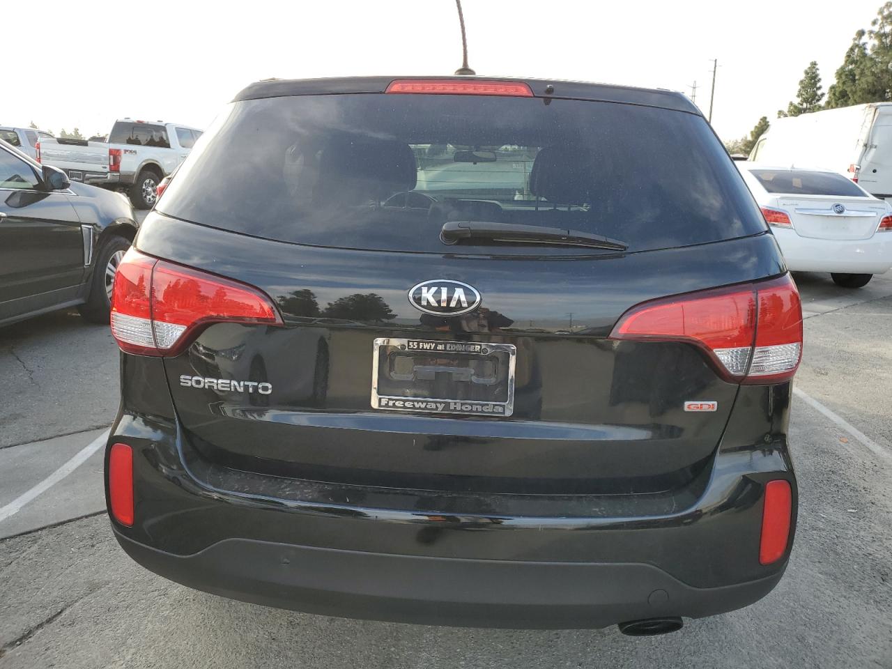 2014 Kia Sorento Lx VIN: 5XYKT3A66EG484584 Lot: 83032934