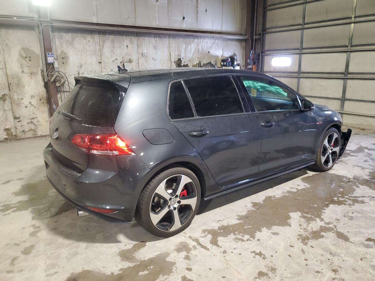 2017 Volkswagen GTI - Image 3