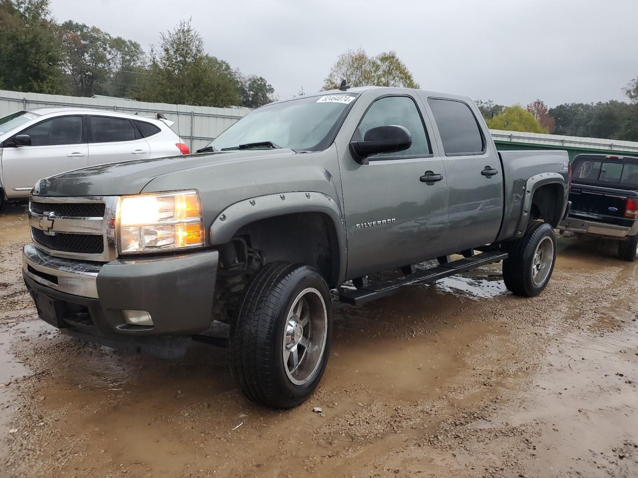 2011 Chevrolet Silverado - Image 1
