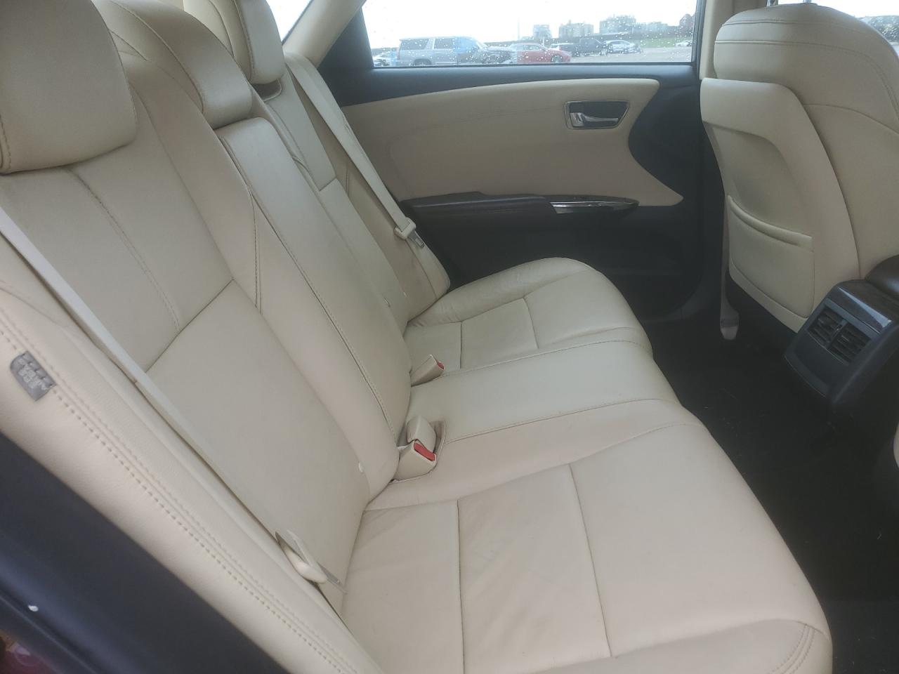 2014 Toyota Avalon - Image 10