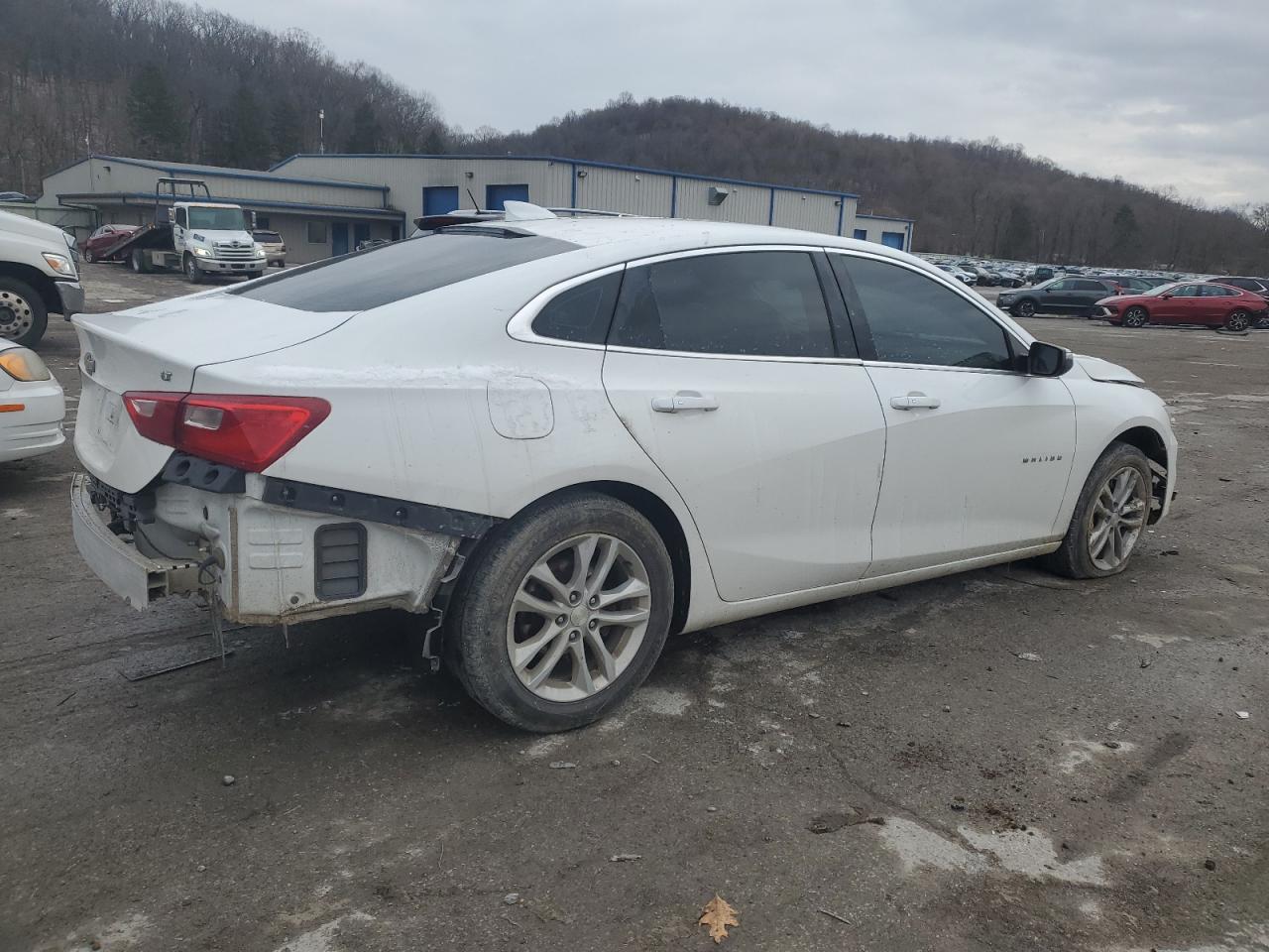 2016 Chevrolet Malibu - Image 3