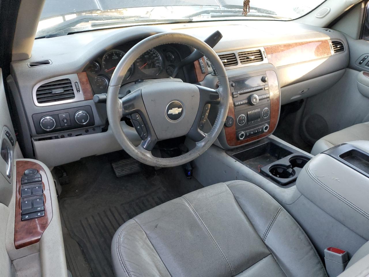 2007 Chevrolet Silverado - Image 8