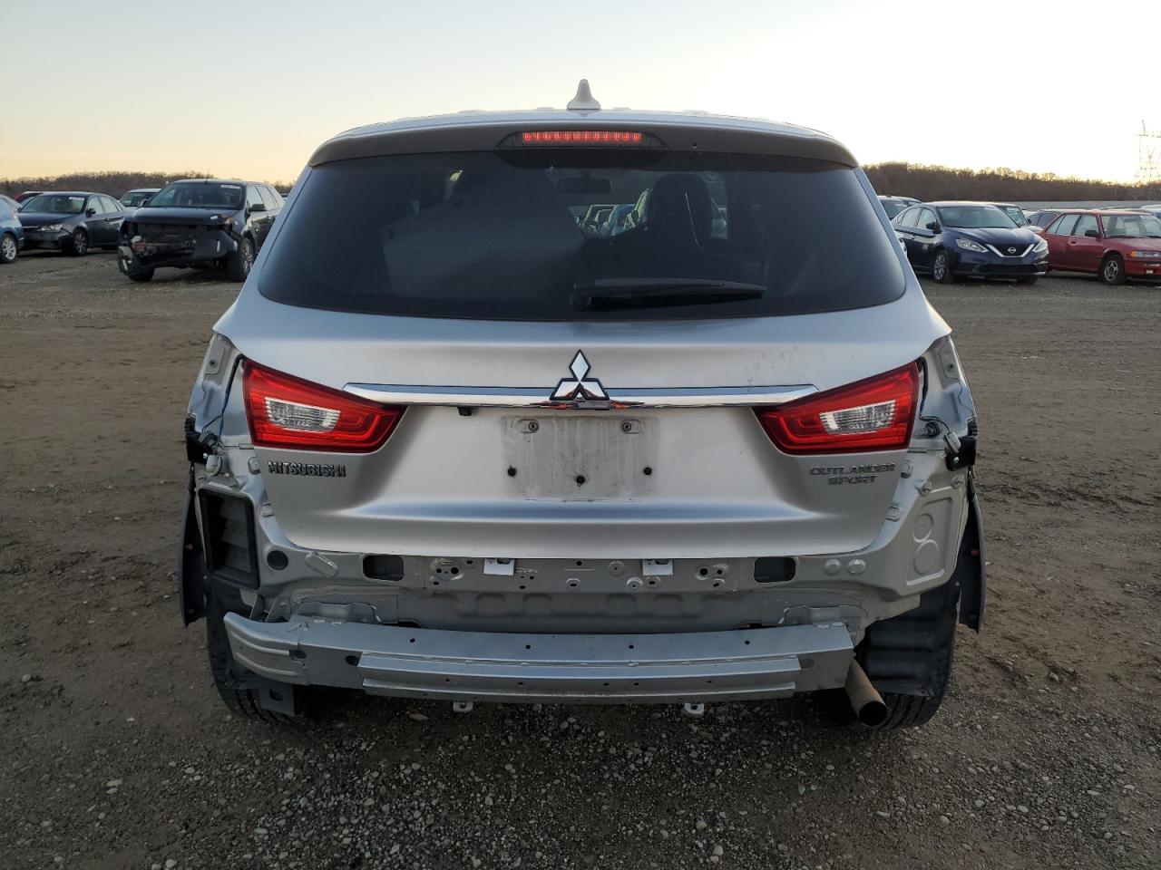 VIN JA4AP3AU4JU020436 2018 MITSUBISHI OUTLANDER no.6