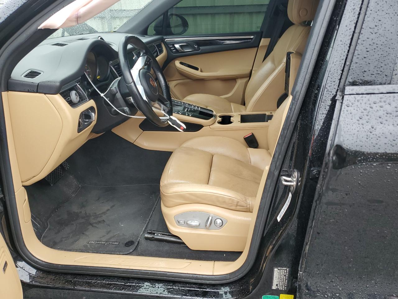 2017 Porsche Macan - Image 7