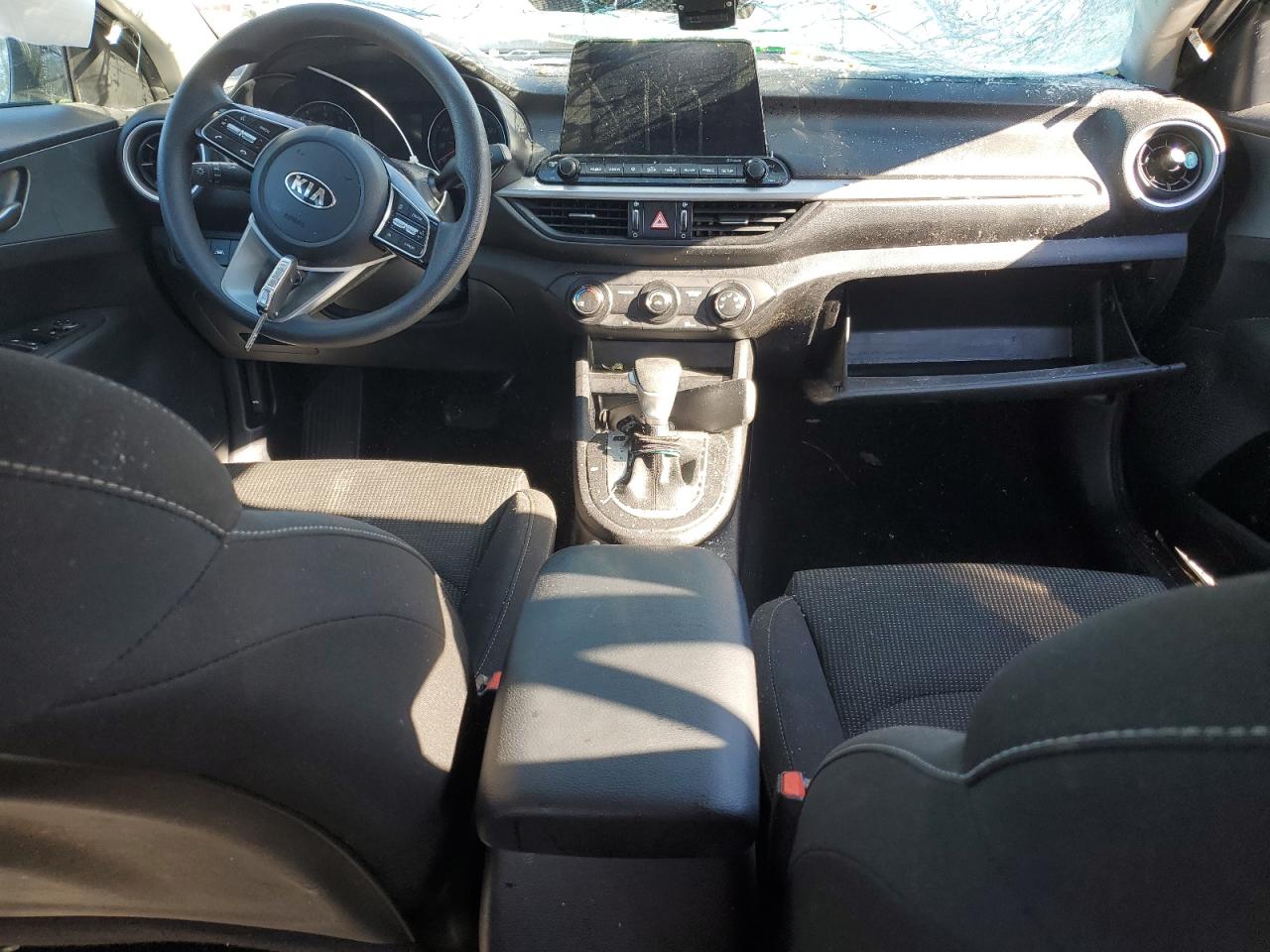 2021 Kia Forte - Image 8