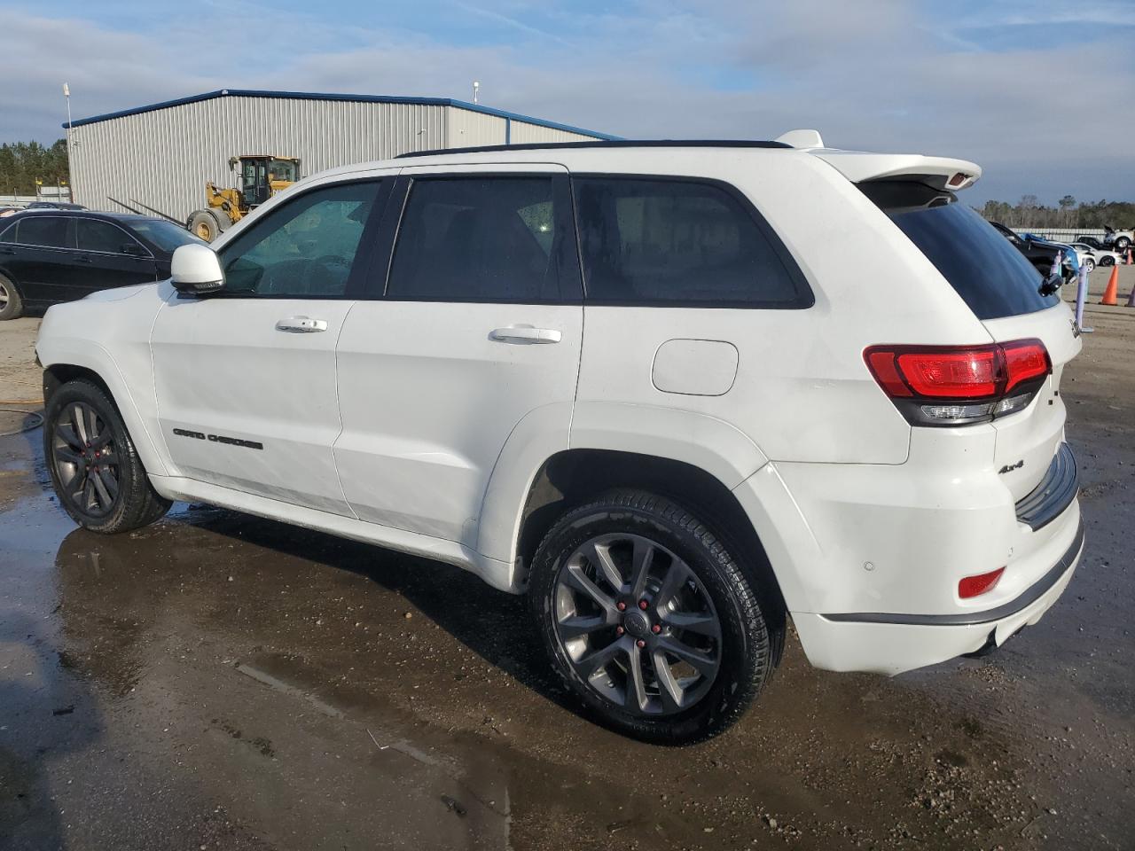 2018 Jeep Grand Cherokee - Image 2
