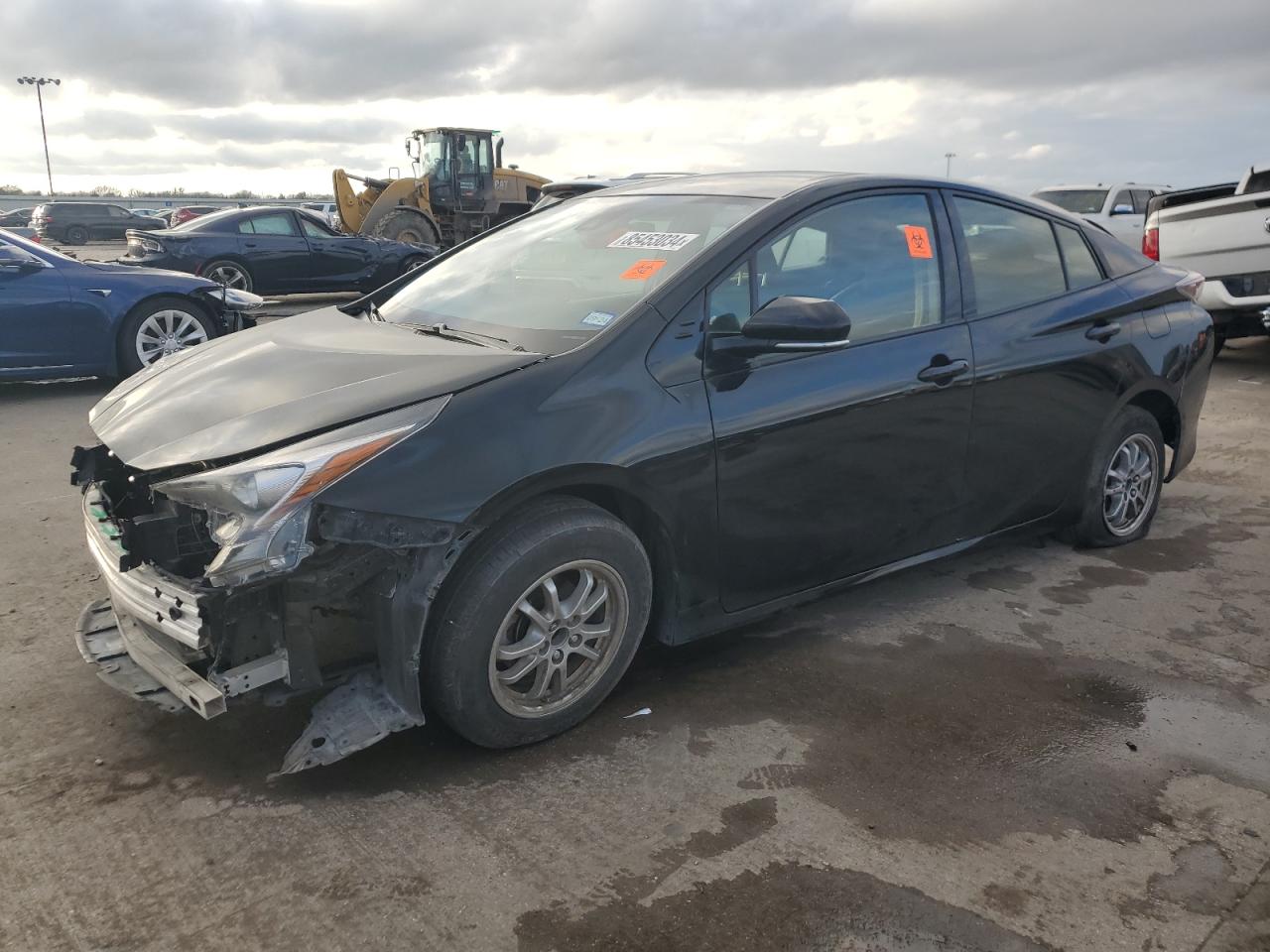 VIN JTDKBRFUXJ3581976 2018 TOYOTA PRIUS no.1