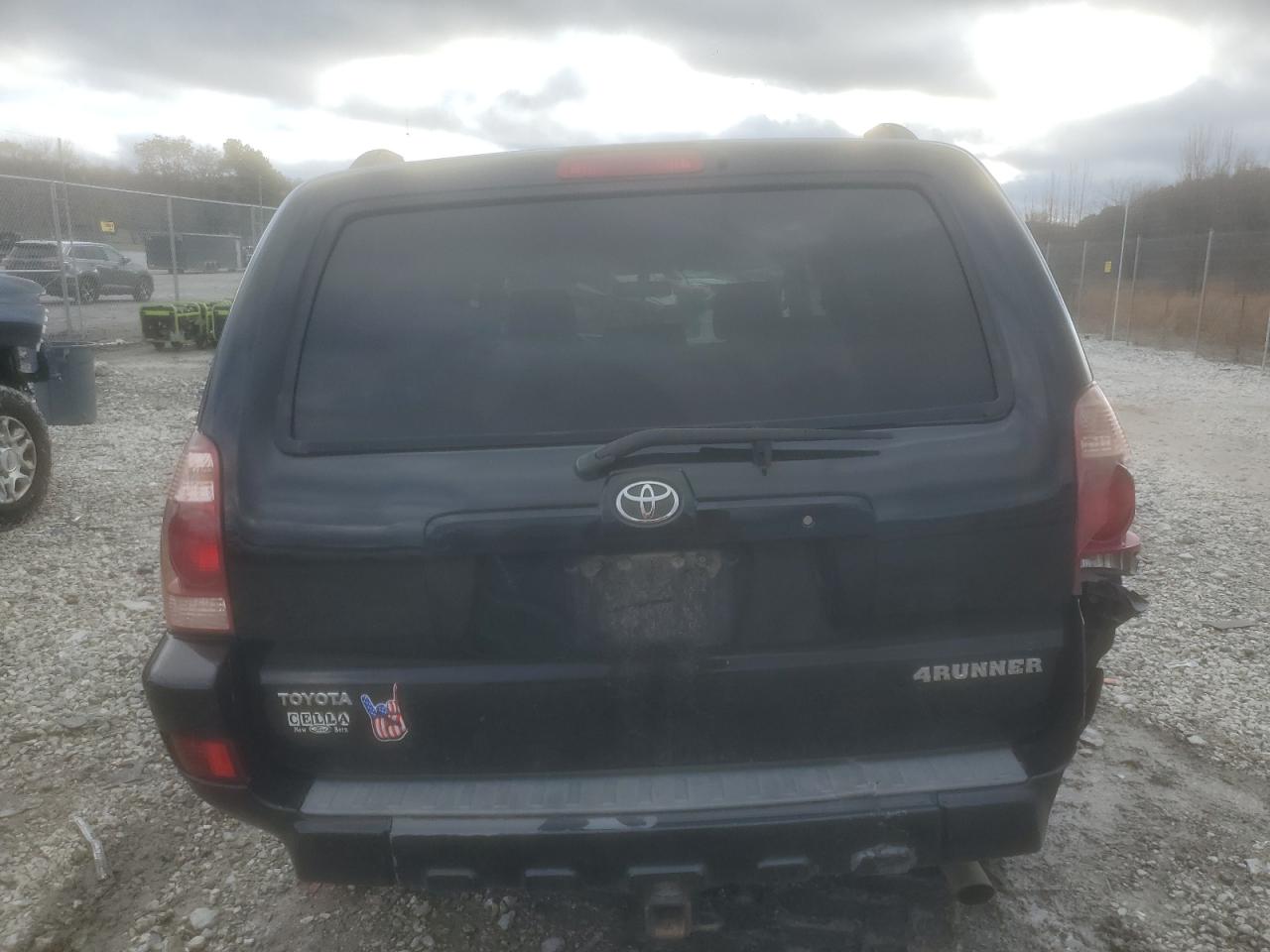 2005 Toyota 4Runner - Image 6