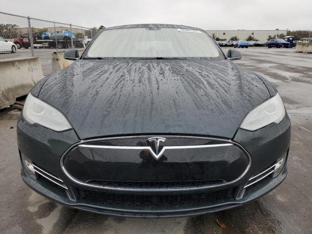  TESLA MODEL S 2013 Зеленый