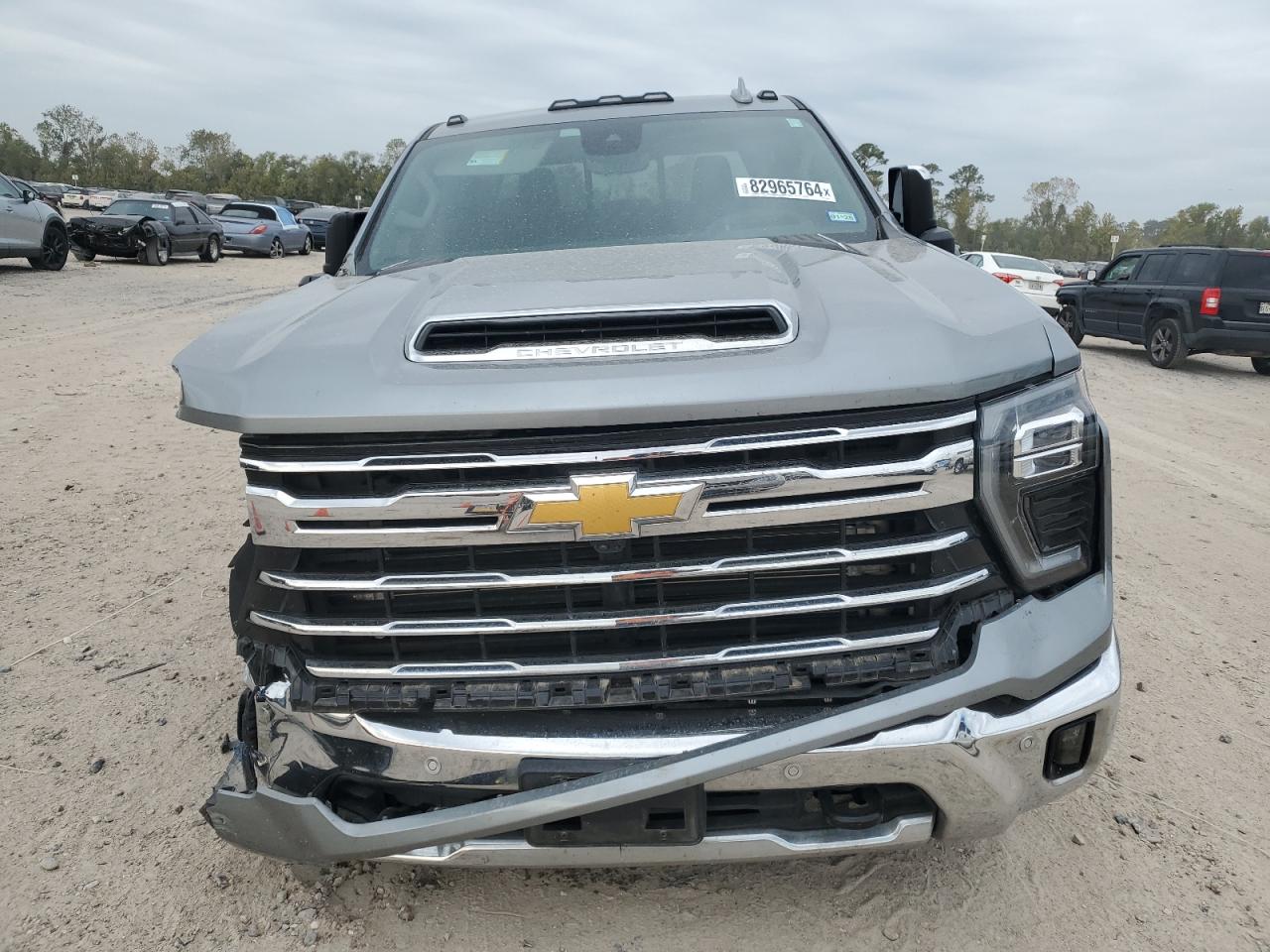 2024 Chevrolet Silverado - Image 5